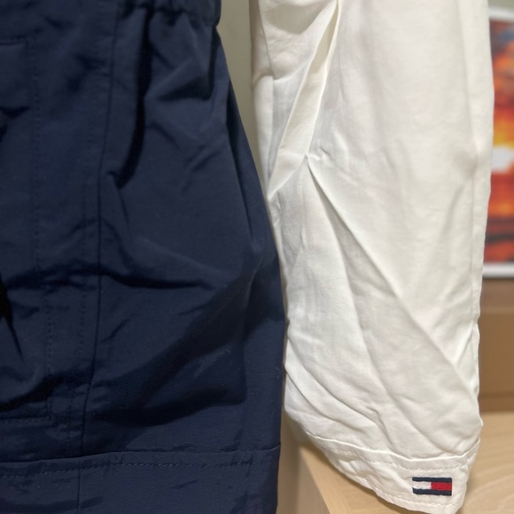 •LIKE NEW•TOMMY HILFIGER Jacket - Picture 13 of 15
